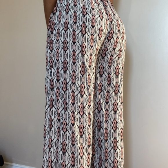 Brandy Melville 2 Piece Set - Picture 13 of 16